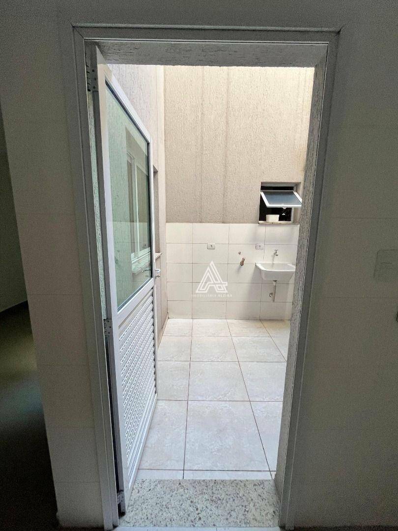 Apartamento à venda com 2 quartos, 42m² - Foto 18