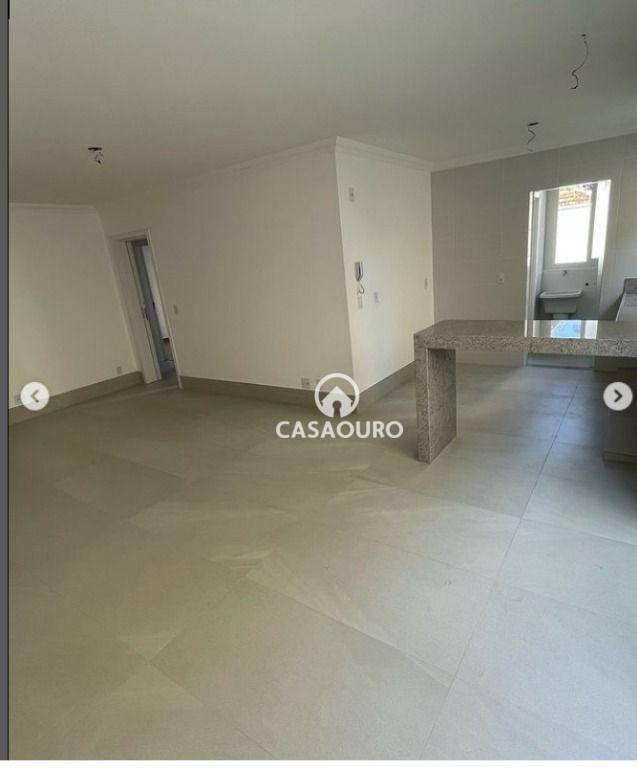 Apartamento à venda com 3 quartos, 80m² - Foto 1