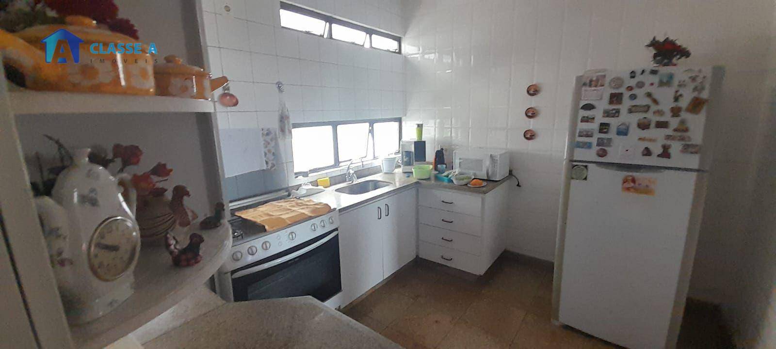 Apartamento à venda com 3 quartos, 168m² - Foto 14