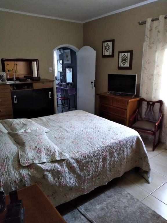 Sobrado à venda e aluguel com 3 quartos, 210m² - Foto 13