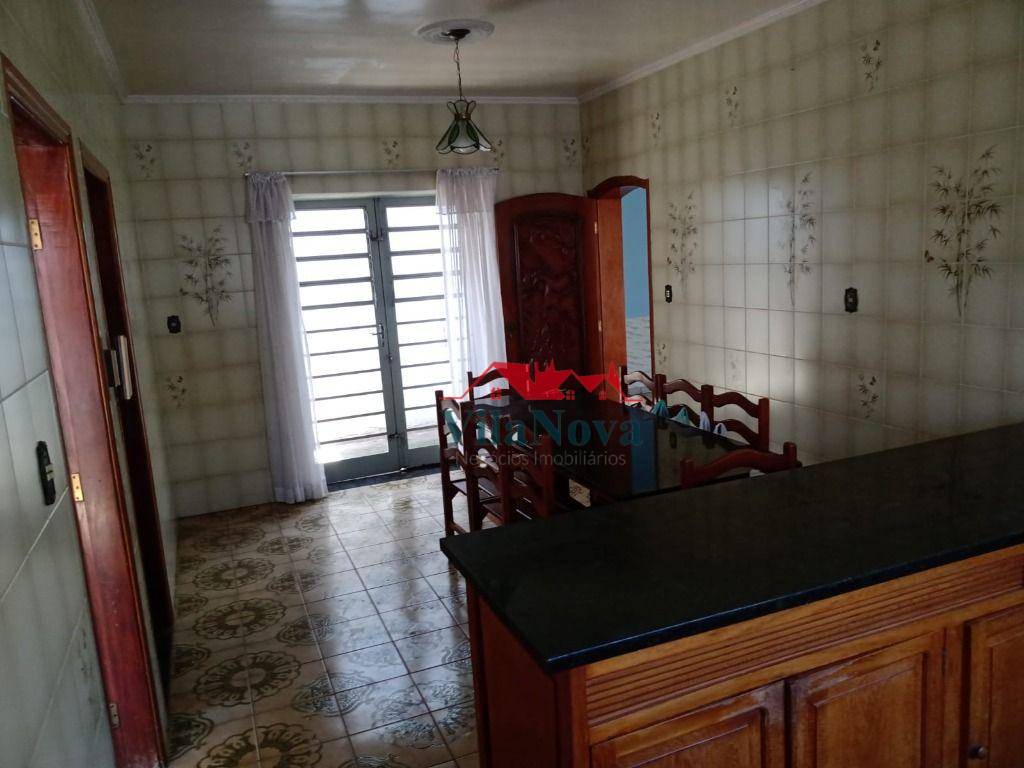 Casa à venda com 3 quartos, 251m² - Foto 8