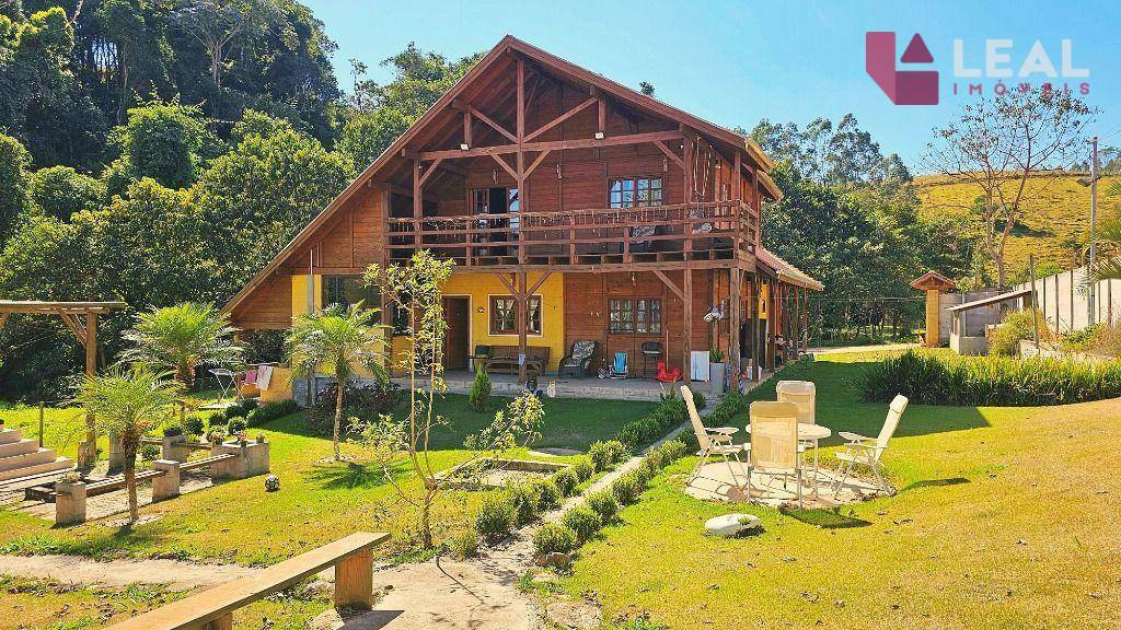 Chácara à venda com 5 quartos, 320m² - Foto 1