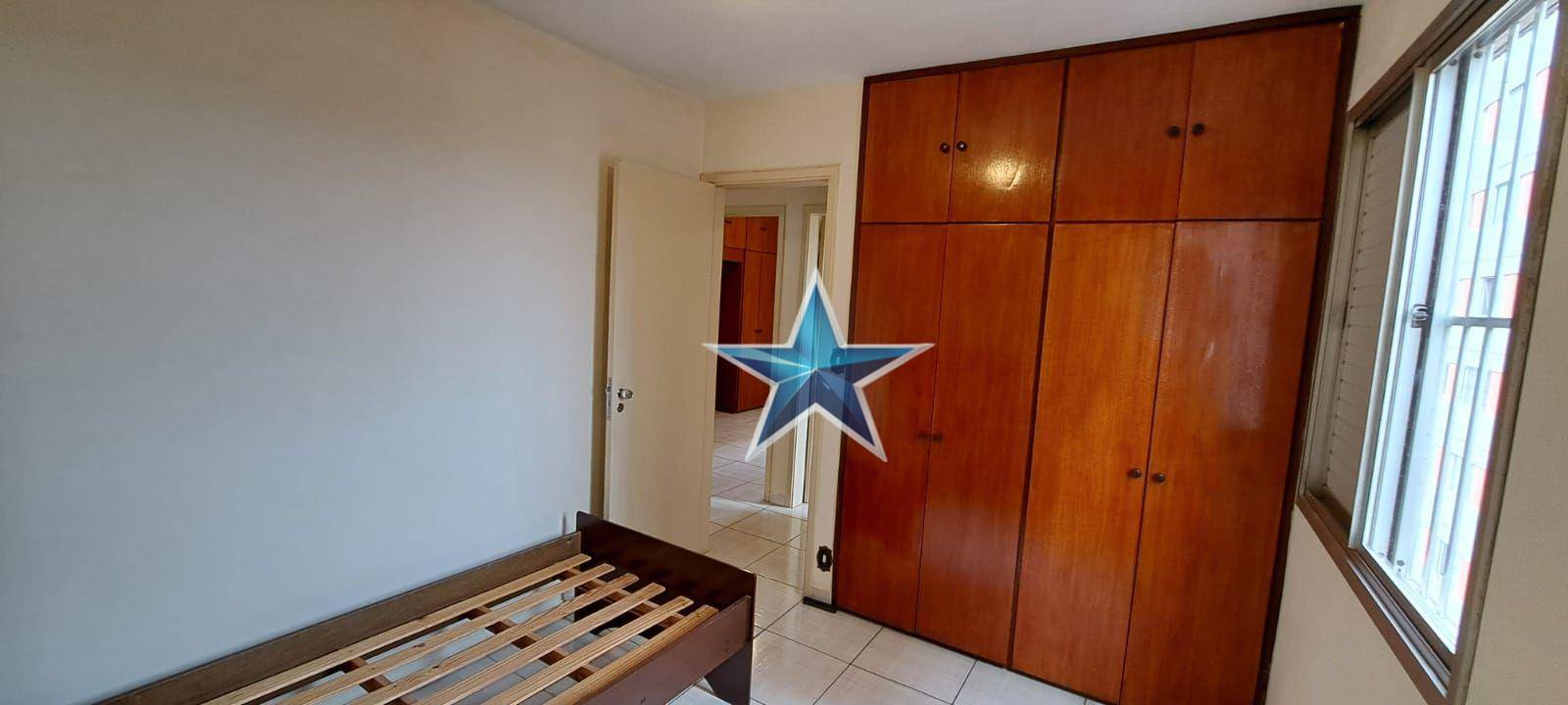 Apartamento para alugar com 4 quartos, 90m² - Foto 3