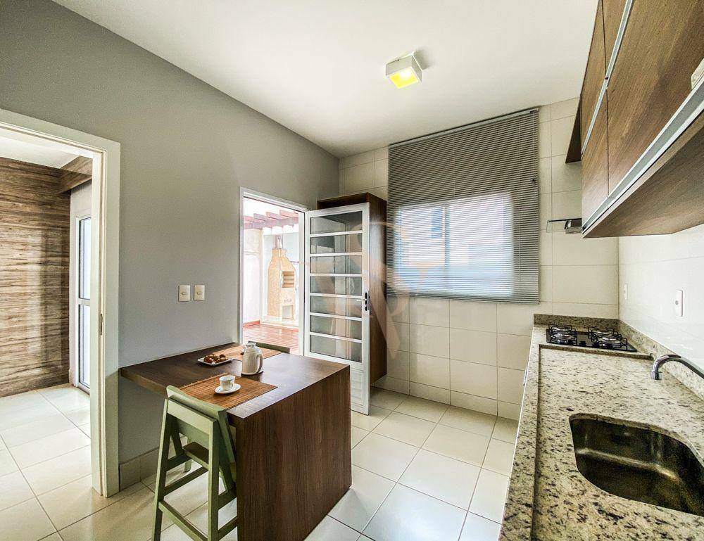 Casa à venda com 3 quartos, 155m² - Foto 10