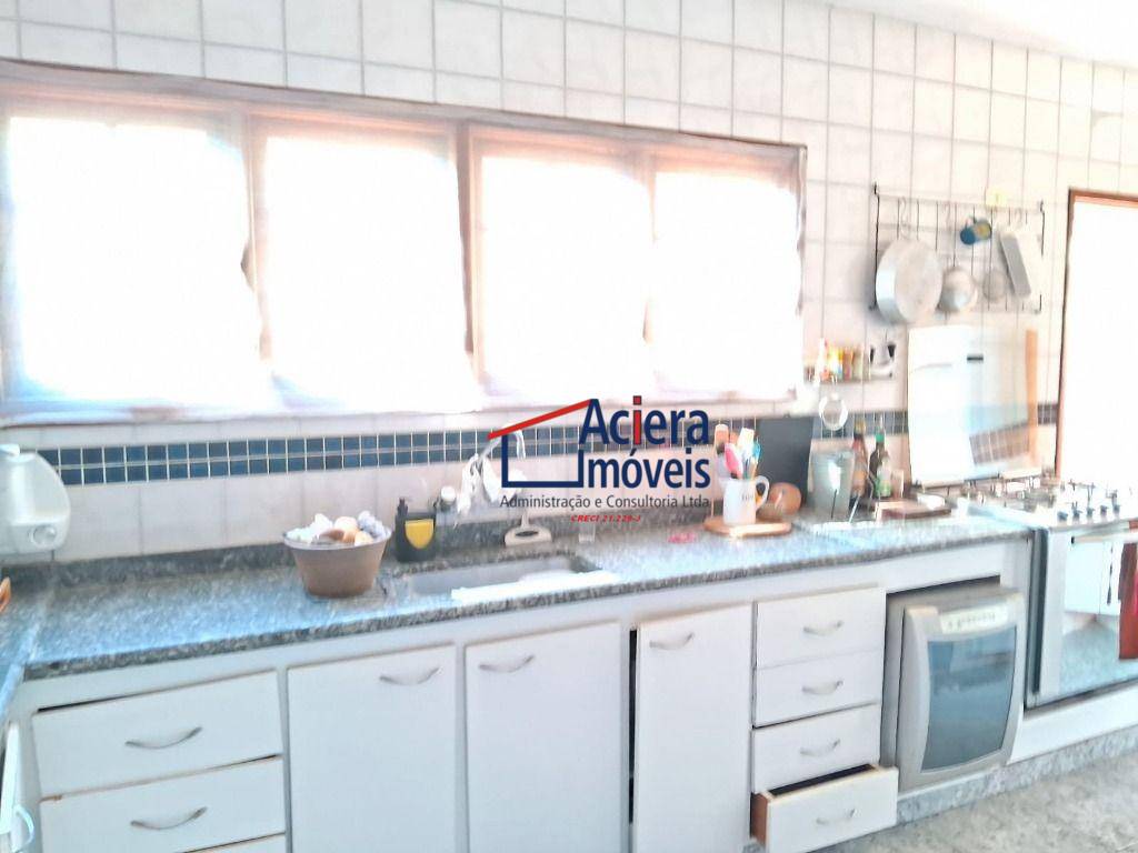 Casa de Condomínio à venda com 3 quartos, 400m² - Foto 15