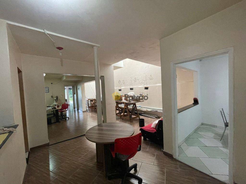 Sobrado à venda com 3 quartos, 195m² - Foto 12