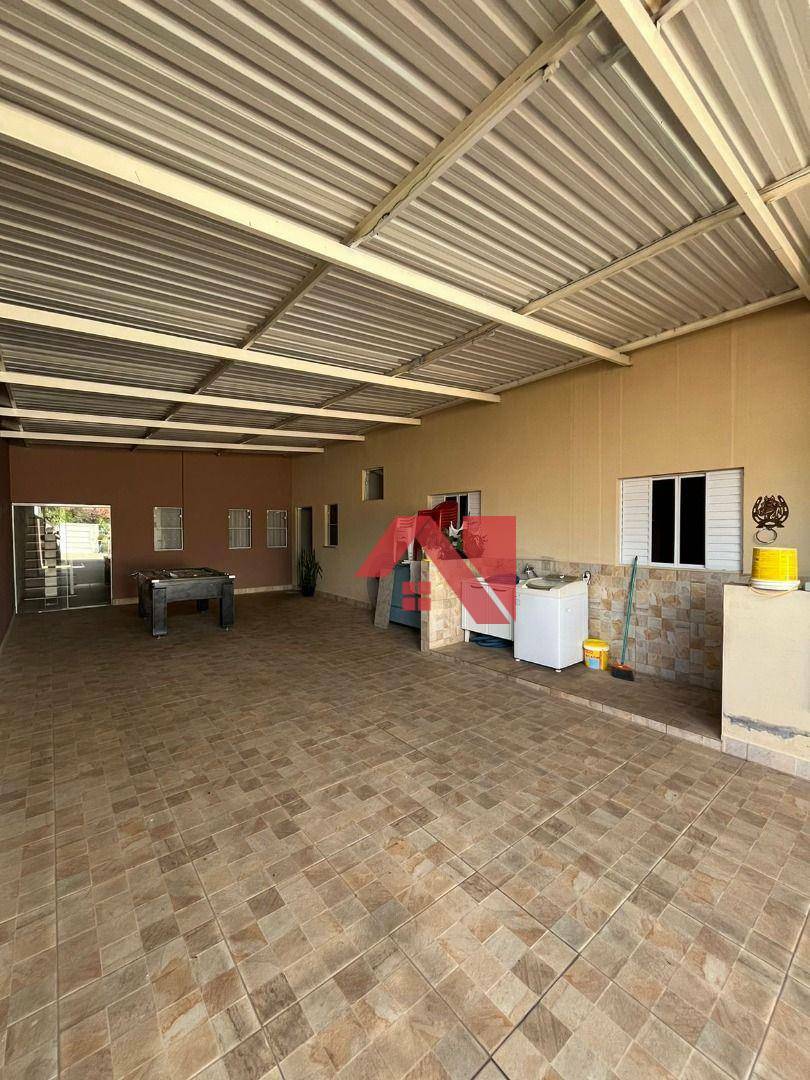 Casa à venda com 4 quartos, 270m² - Foto 5