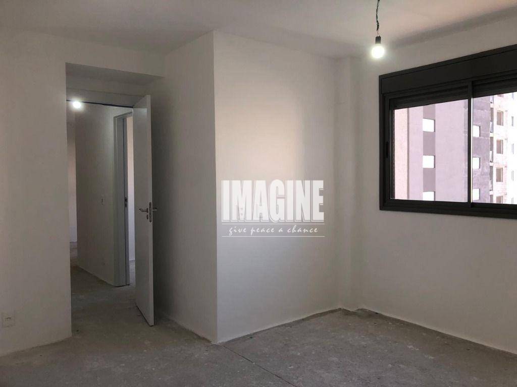 Apartamento à venda com 2 quartos, 71m² - Foto 14