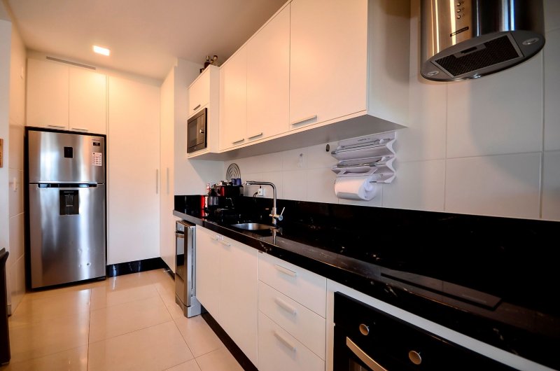 Apartamento à venda com 3 quartos, 130m² - Foto 12