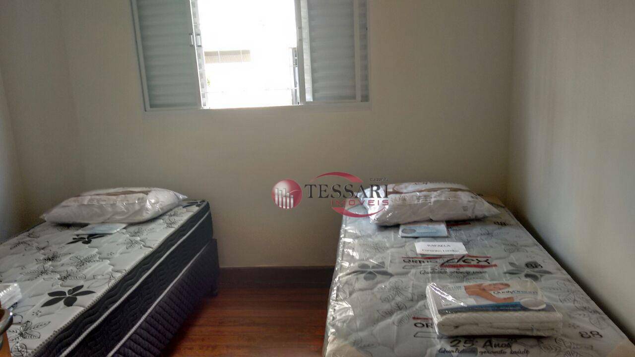 Casa para alugar com 6 quartos, 220m² - Foto 10