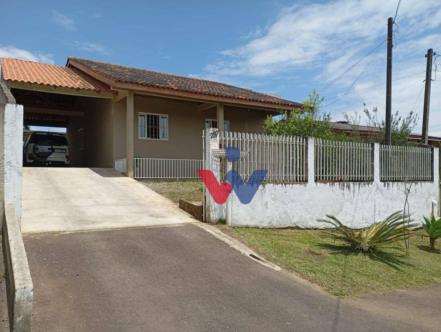 Casa à venda com 3 quartos, 90m² - Foto 1