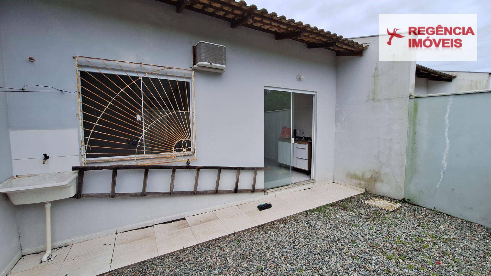 Casa à venda com 2 quartos, 65m² - Foto 14