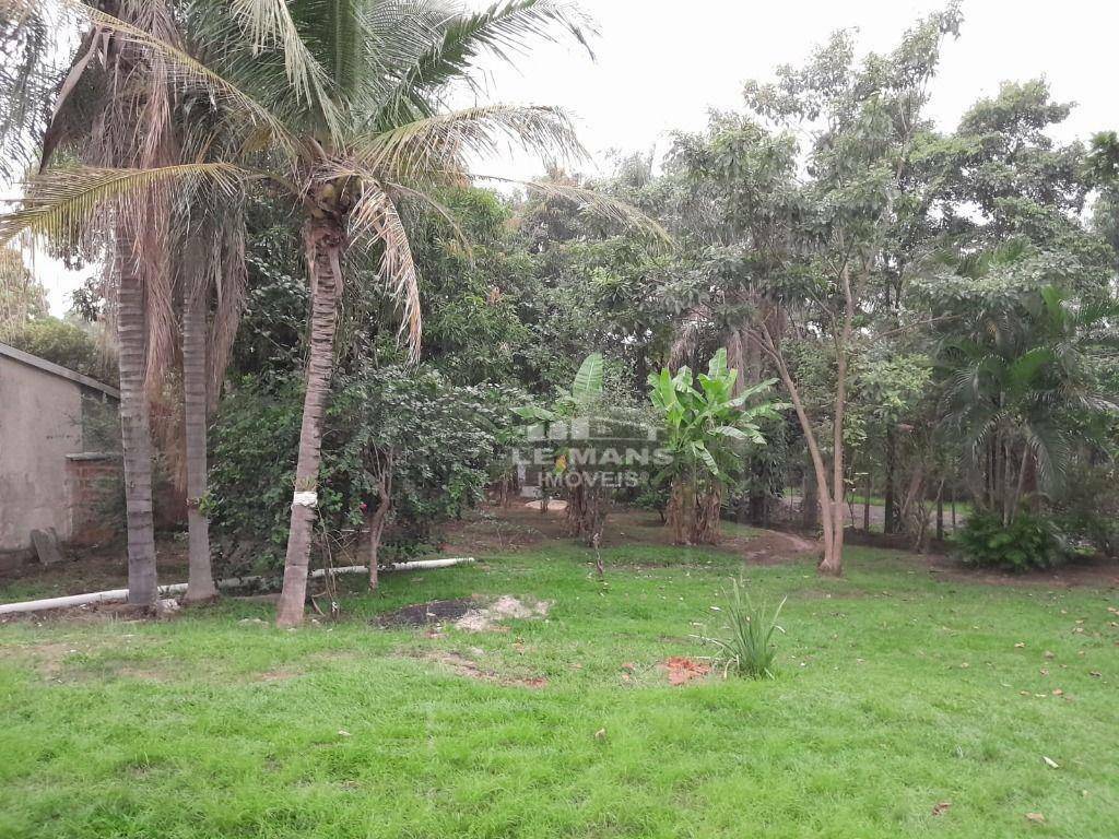 Chácara à venda com 3 quartos, 157m² - Foto 1