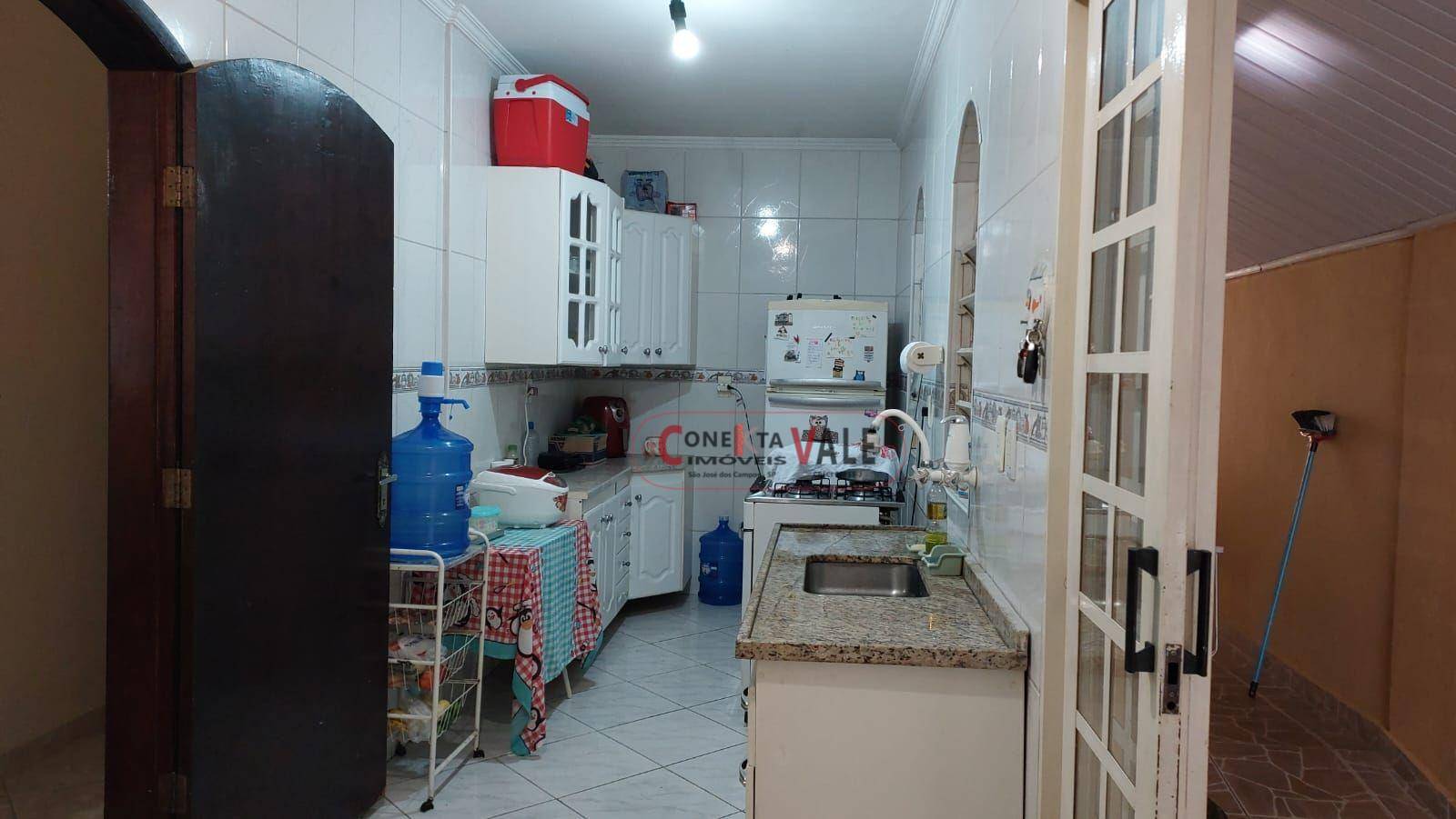 Casa à venda com 3 quartos, 220m² - Foto 7