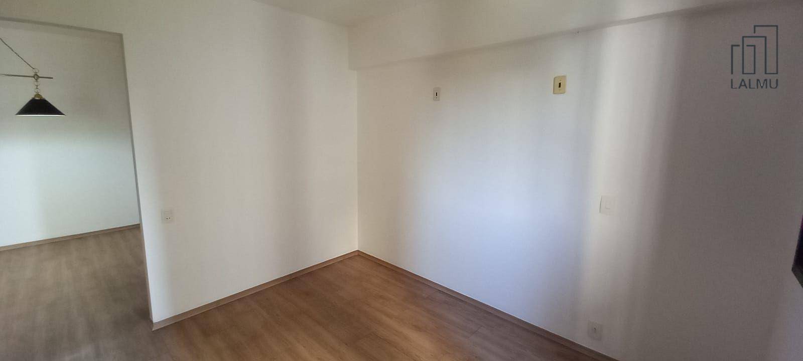 Apartamento para alugar com 4 quartos, 130m² - Foto 27