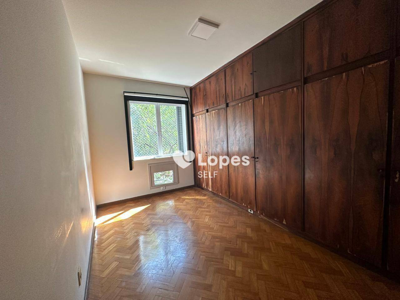 Apartamento à venda com 3 quartos, 161m² - Foto 4