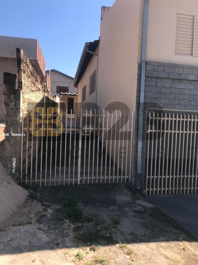 Casa à venda com 2 quartos, 226m² - Foto 2