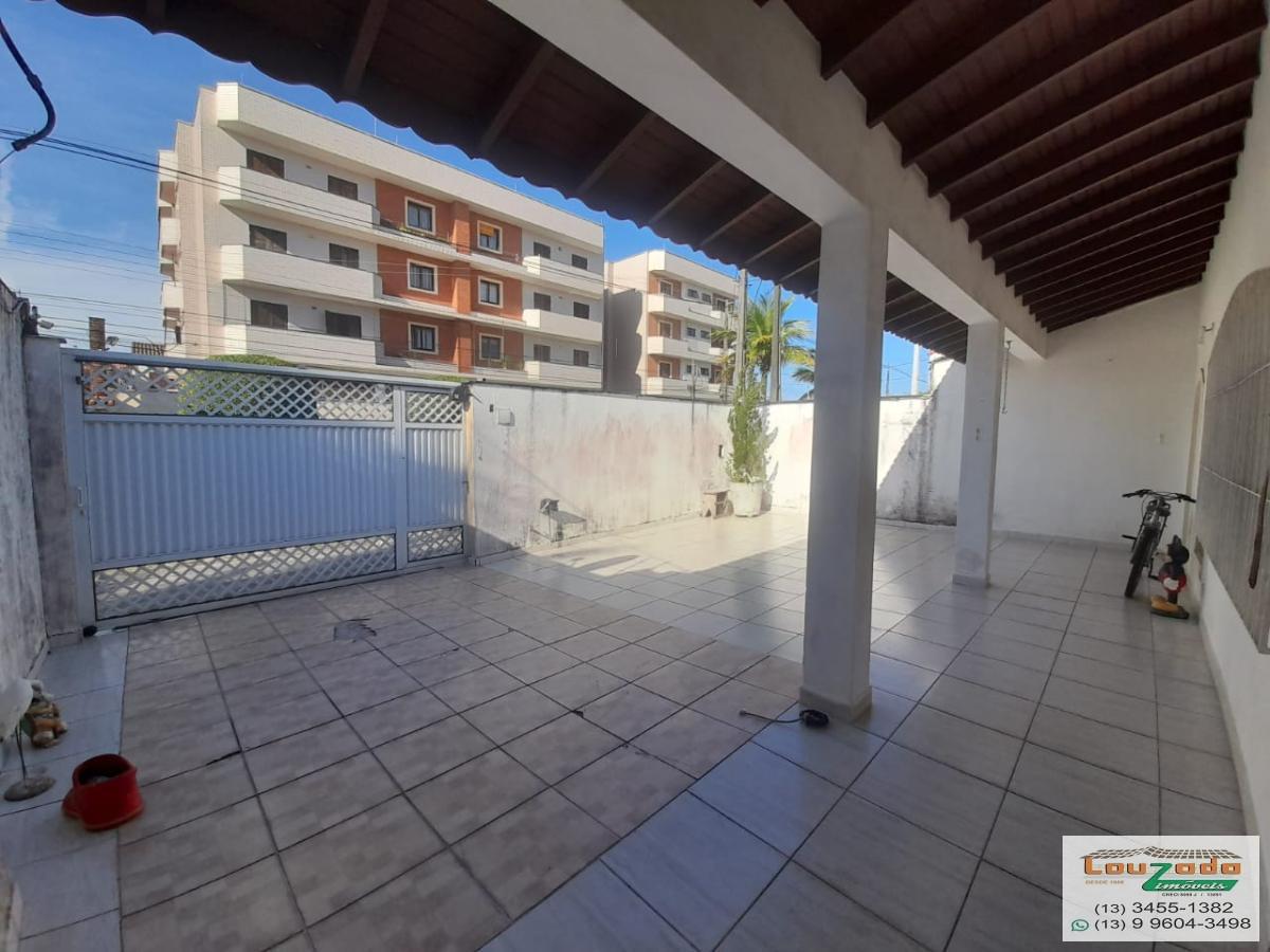 Casa à venda com 3 quartos, 297m² - Foto 2