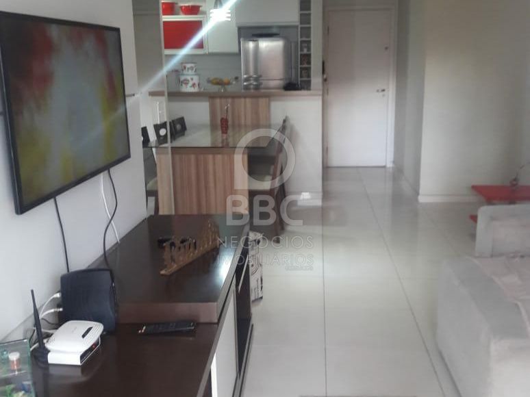 Apartamento à venda com 3 quartos, 85m² - Foto 2