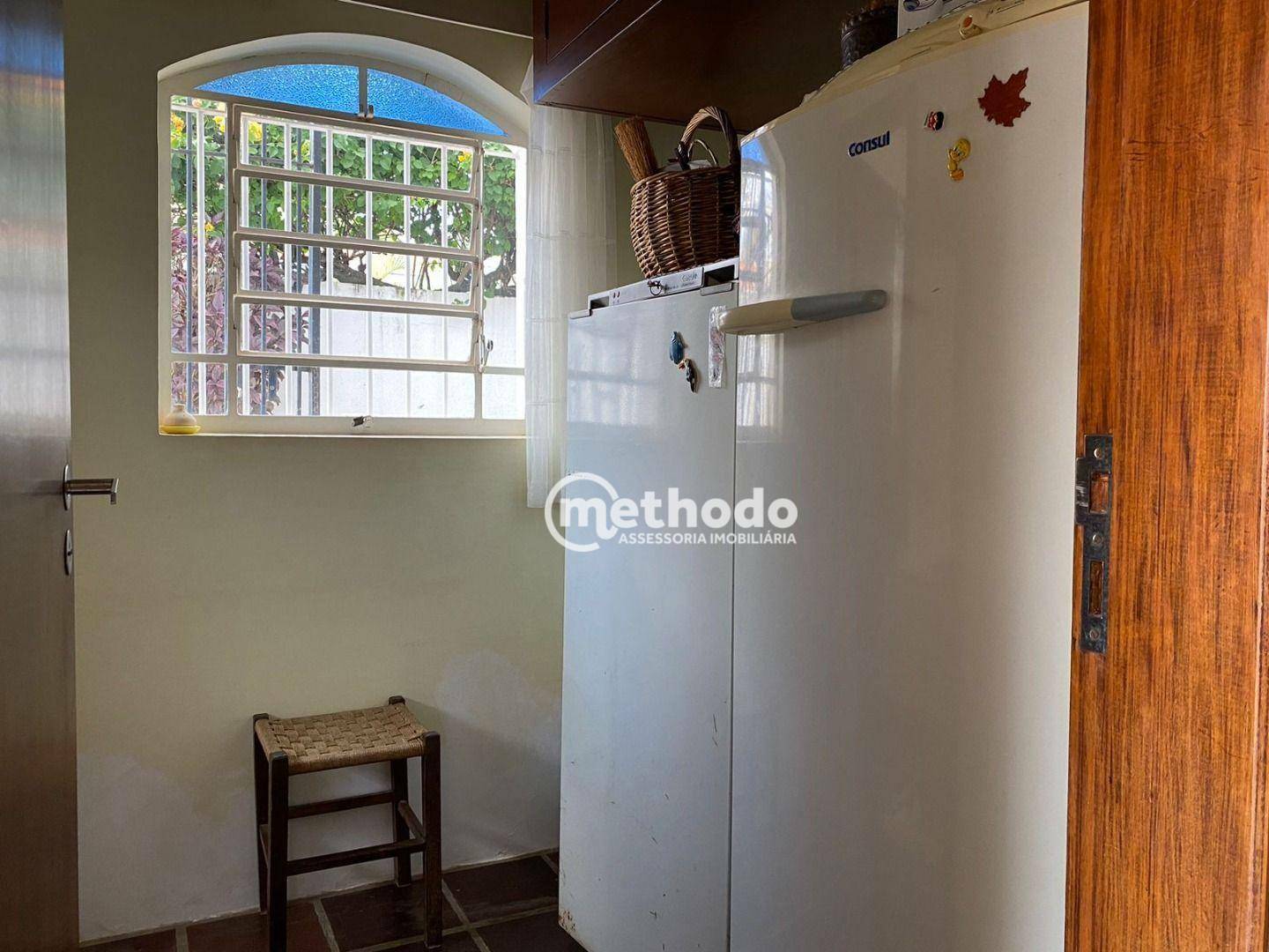 Casa à venda com 3 quartos, 227m² - Foto 10