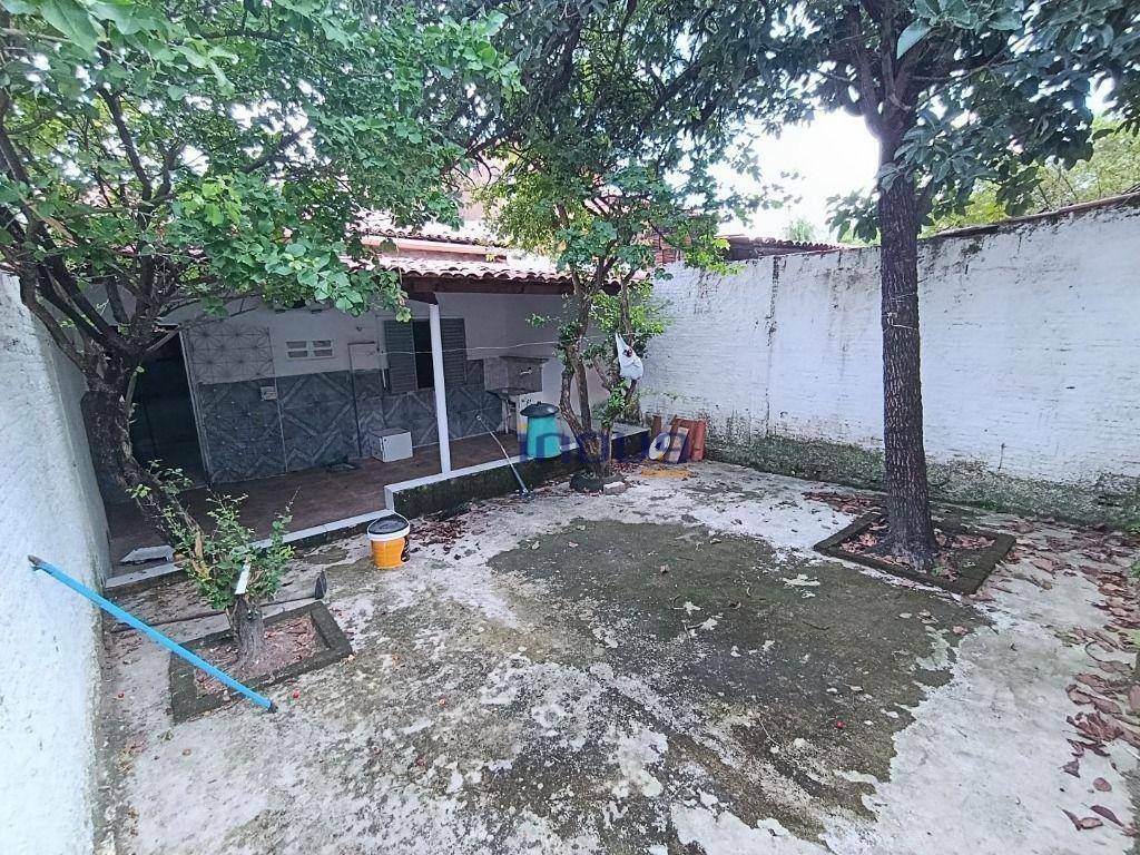 Casa para alugar com 2 quartos, 100M2 - Foto 28