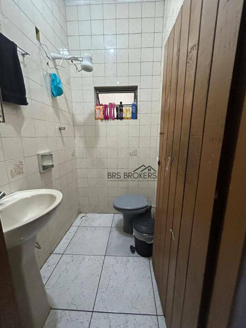 Sobrado à venda com 5 quartos, 200m² - Foto 17