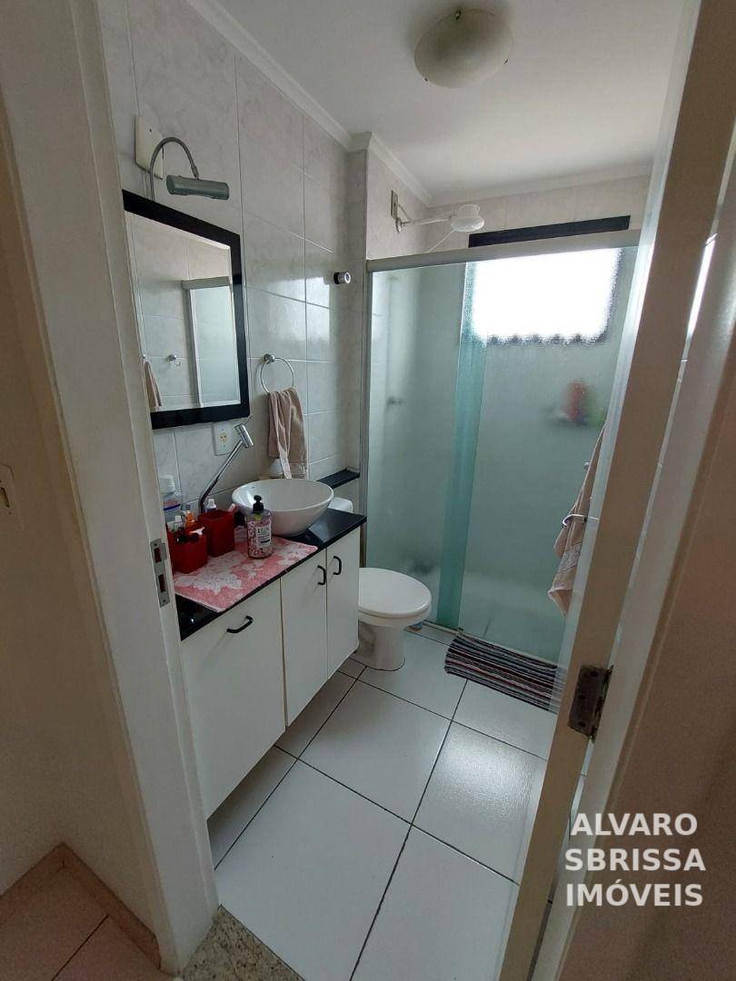 Apartamento à venda com 2 quartos, 70m² - Foto 8