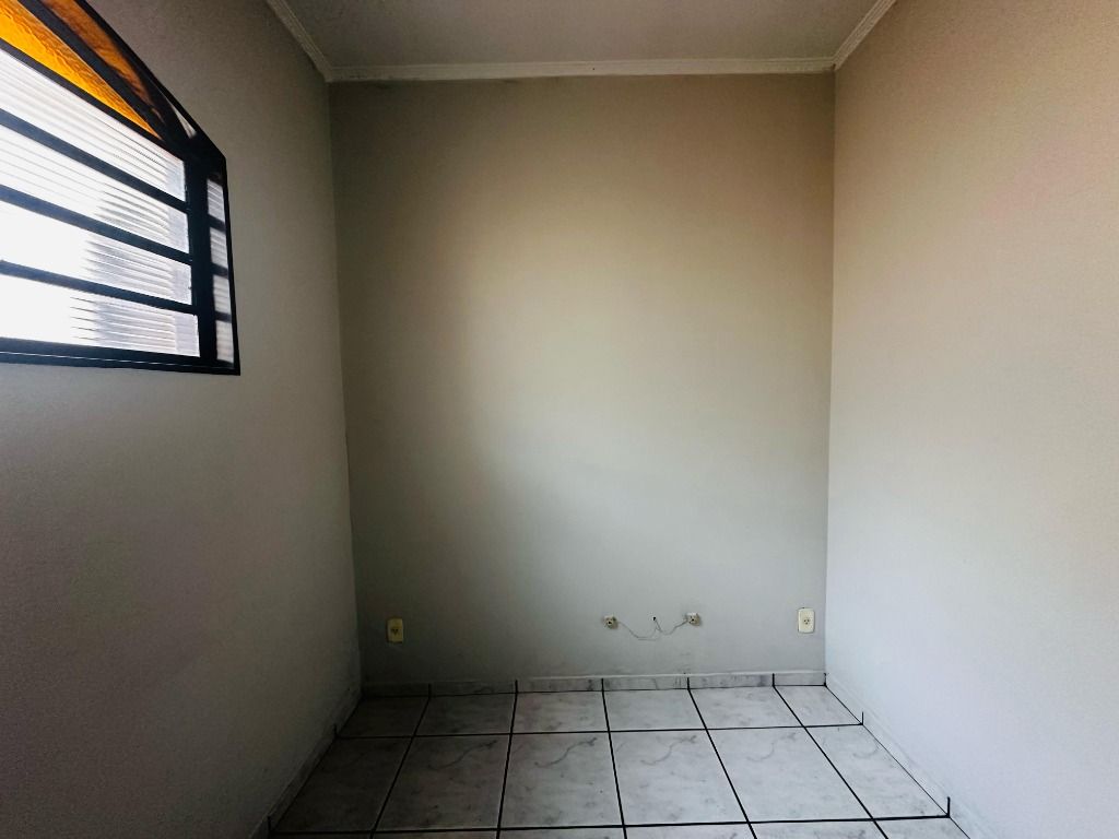 Casa à venda com 3 quartos, 252m² - Foto 28