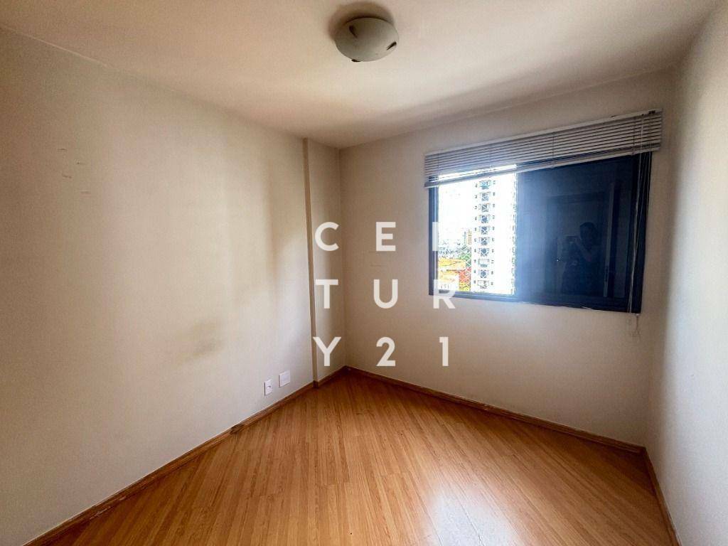 Apartamento à venda com 3 quartos, 70m² - Foto 4