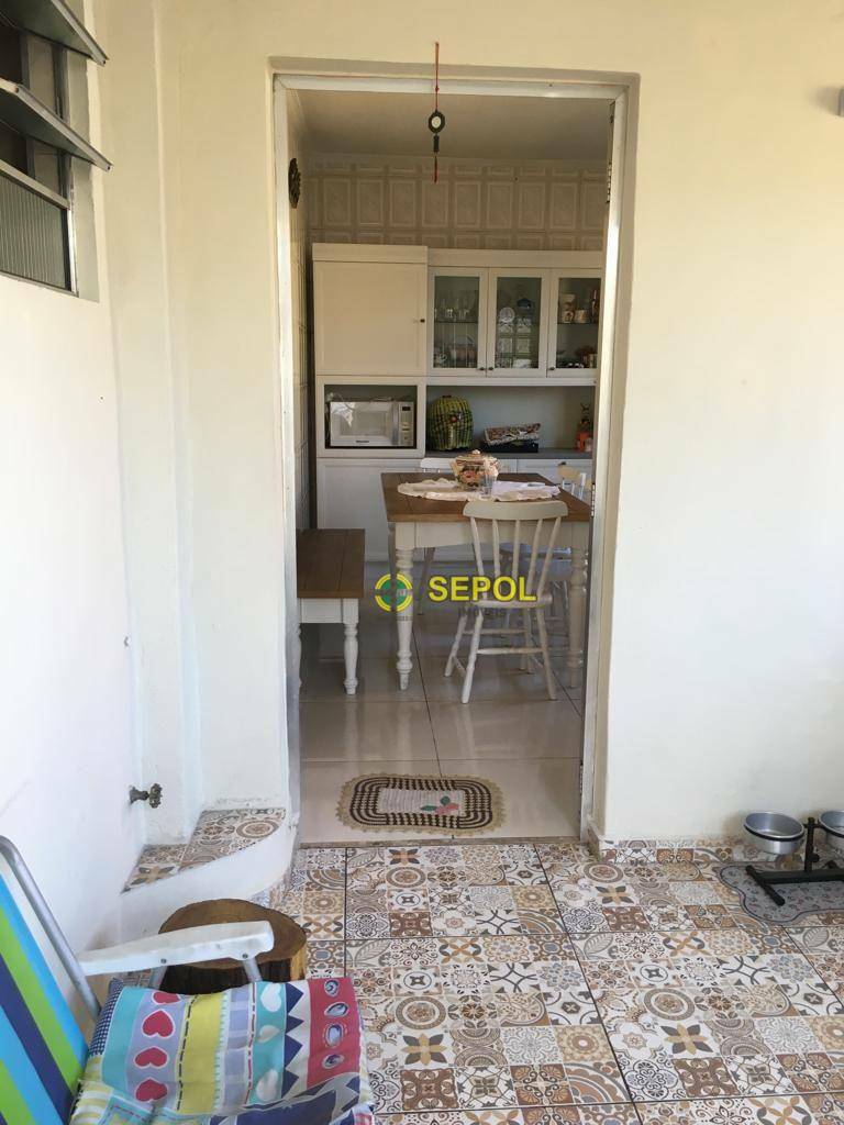 Casa à venda com 3 quartos, 64m² - Foto 4