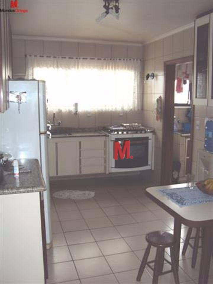 Apartamento à venda com 3 quartos, 147m² - Foto 15