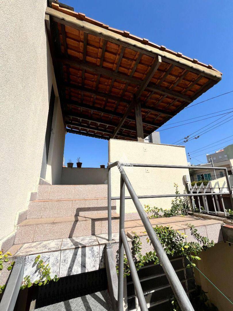 Sobrado à venda com 3 quartos, 200m² - Foto 47