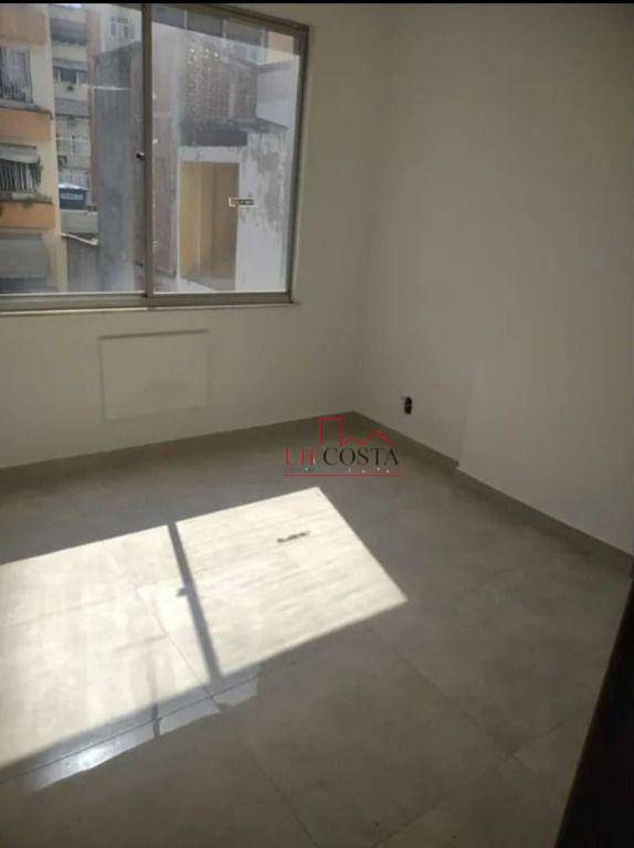 Apartamento à venda com 2 quartos, 70m² - Foto 7