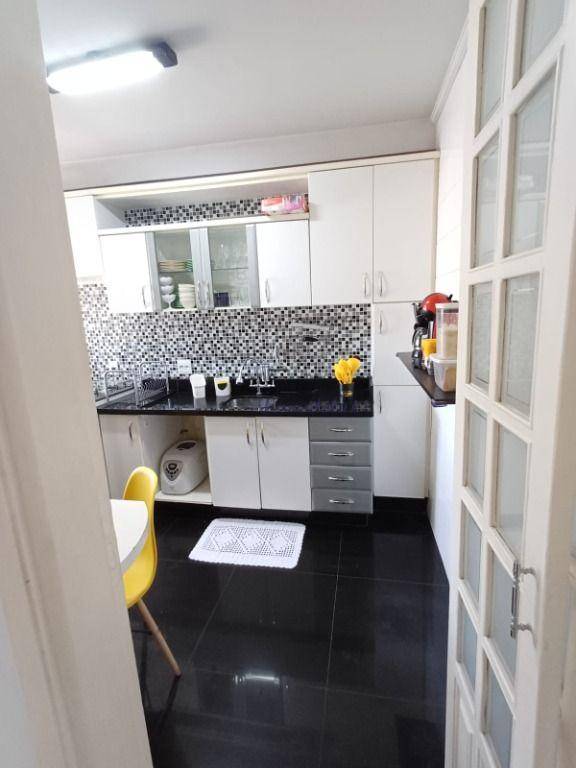 Apartamento à venda com 2 quartos, 65m² - Foto 11