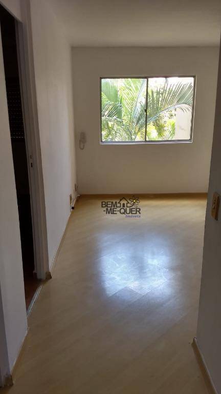 Apartamento à venda com 2 quartos, 60m² - Foto 4