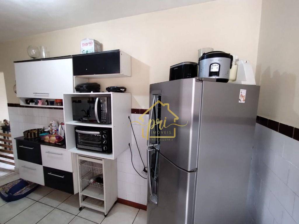 Apartamento à venda com 2 quartos, 75m² - Foto 13