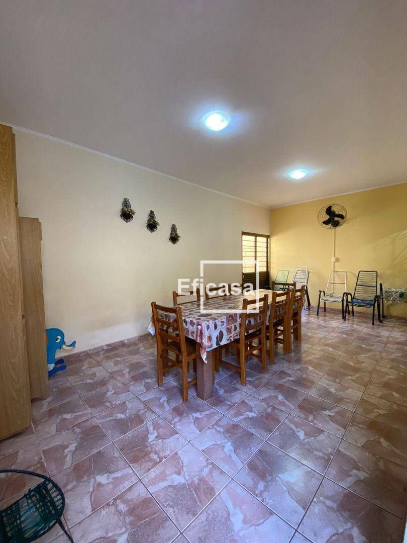 Casa à venda com 3 quartos, 200m² - Foto 10