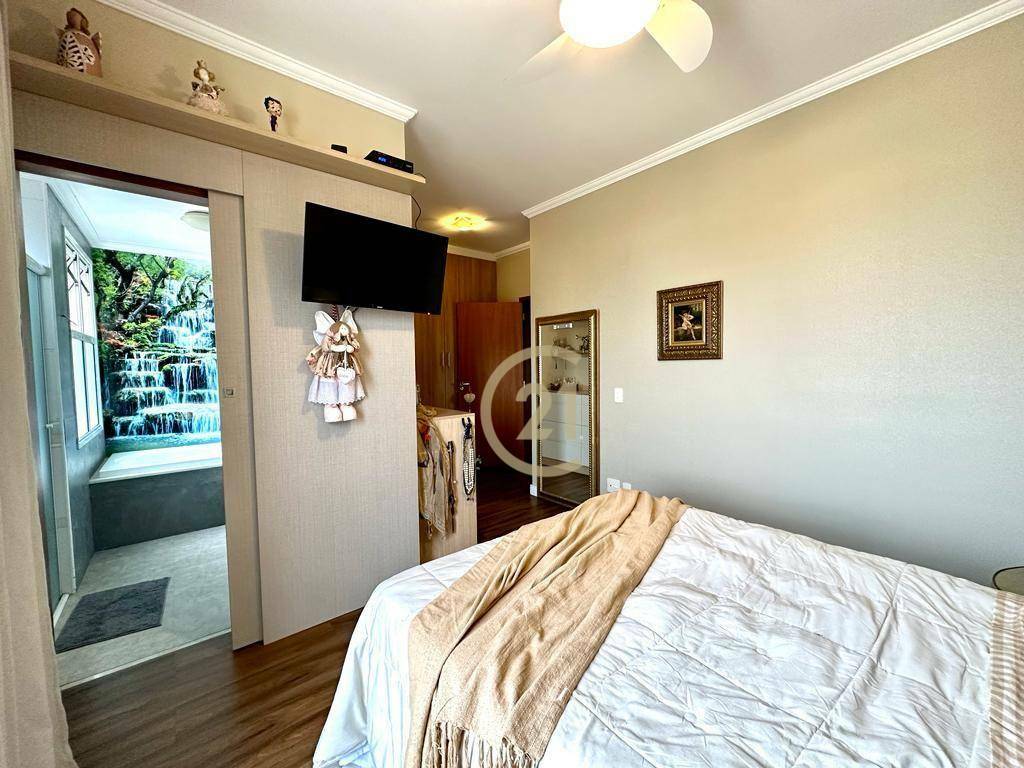 Apartamento à venda com 3 quartos, 159m² - Foto 9