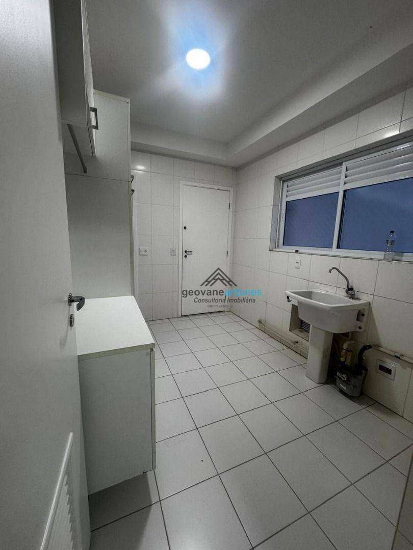 Apartamento para alugar com 3 quartos, 234m² - Foto 8