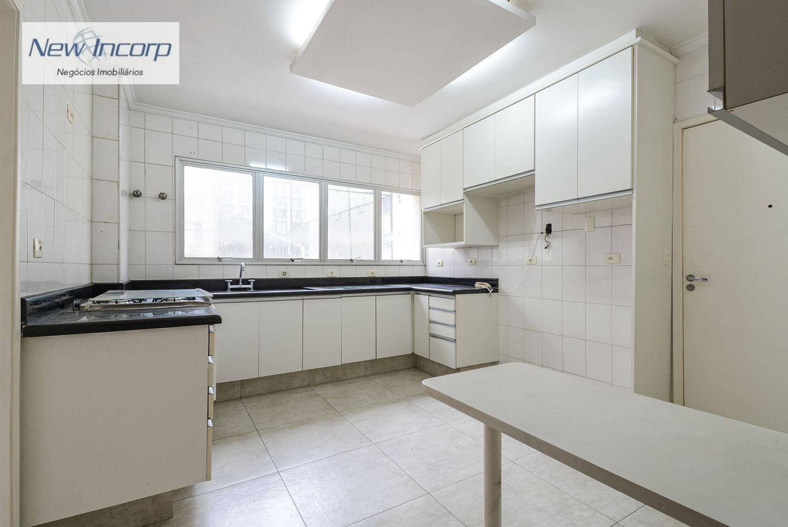 Apartamento à venda com 3 quartos, 161m² - Foto 13