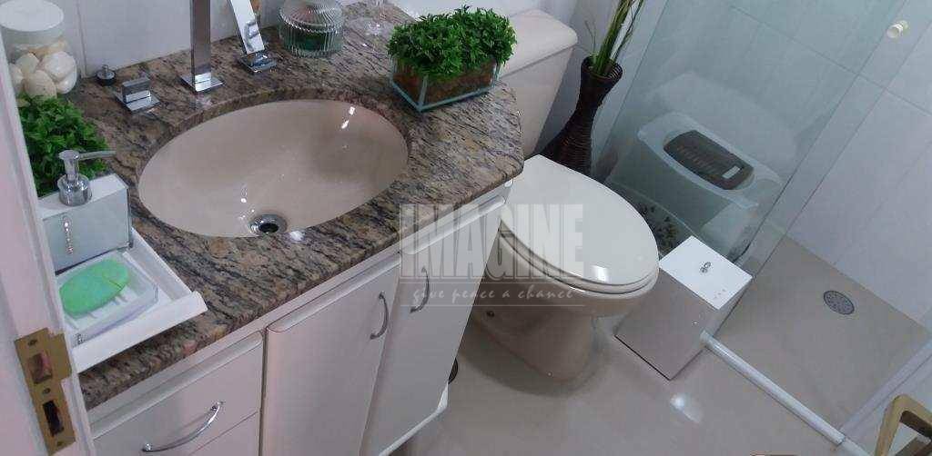 Apartamento à venda com 2 quartos, 70m² - Foto 18