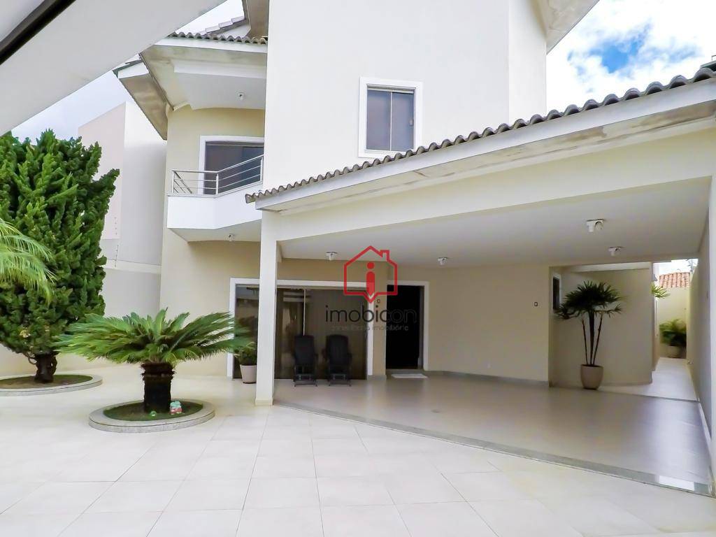 Casa à venda com 4 quartos, 400m² - Foto 2