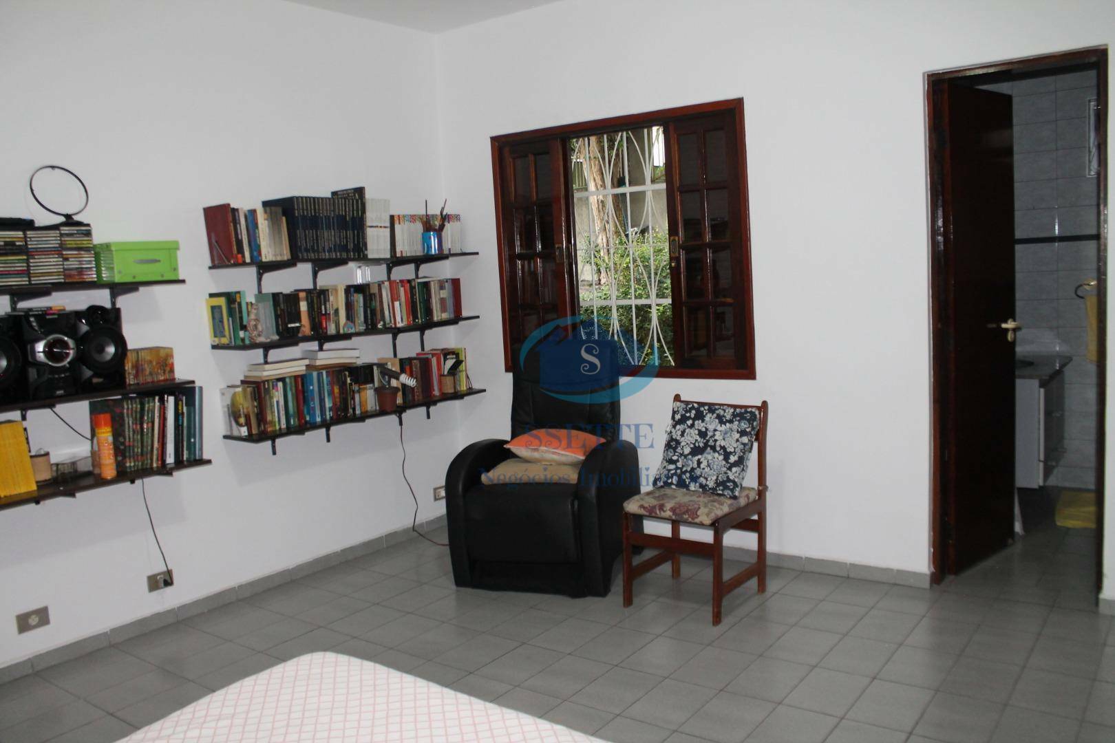 Casa à venda com 3 quartos, 170m² - Foto 12