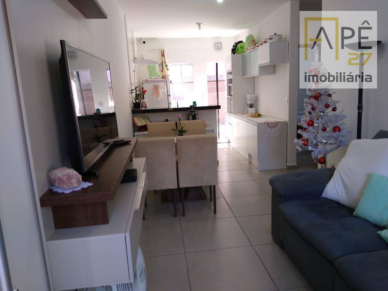 Casa à venda com 2 quartos, 55m² - Foto 3