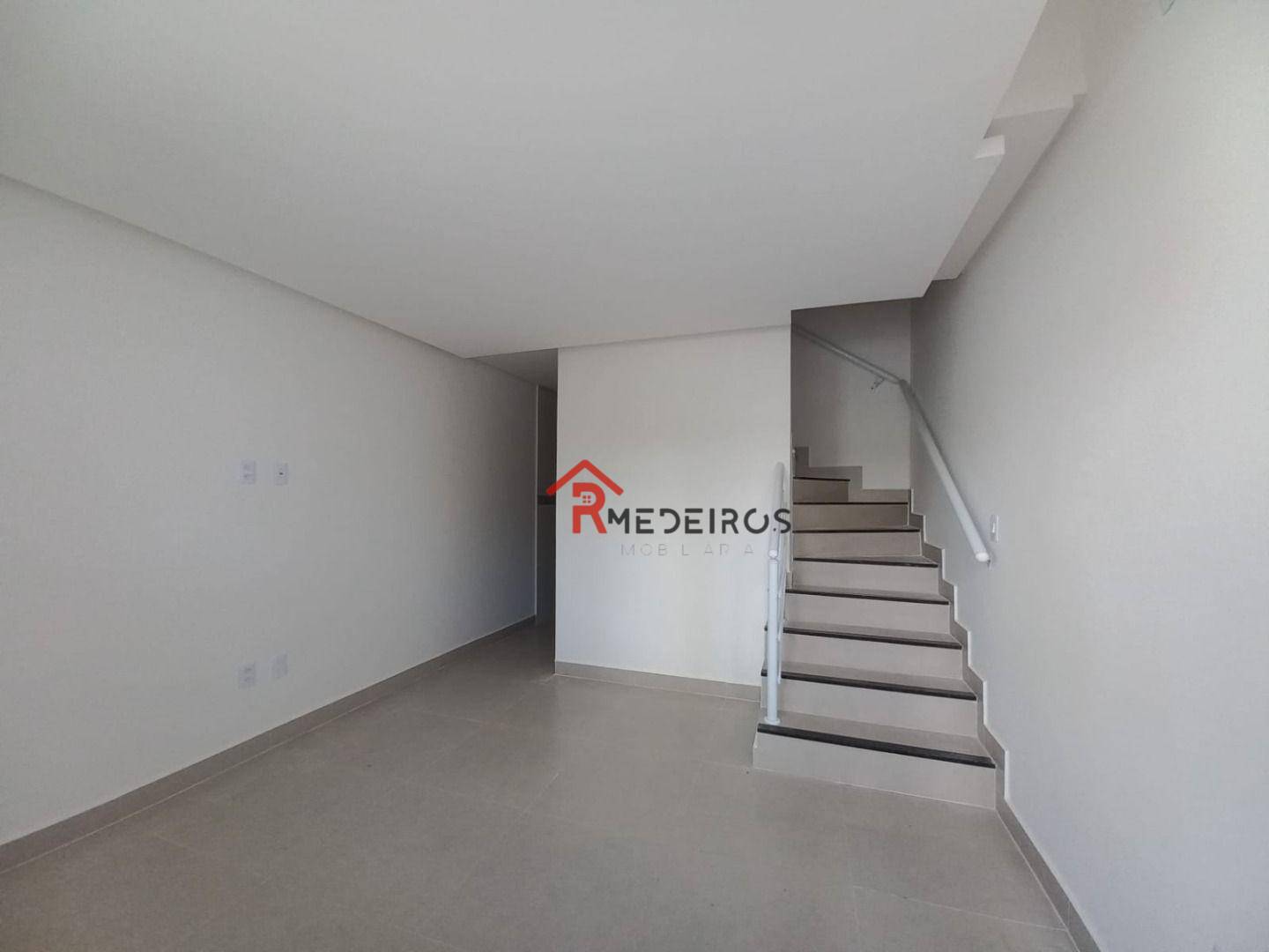 Casa à venda com 2 quartos, 57m² - Foto 6