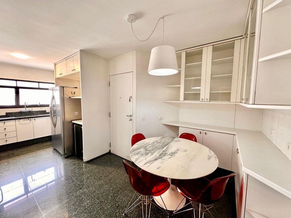 Apartamento à venda com 3 quartos, 150m² - Foto 31