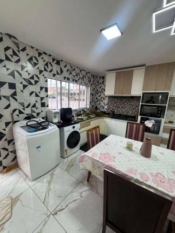 Sobrado à venda com 3 quartos, 200m² - Foto 15