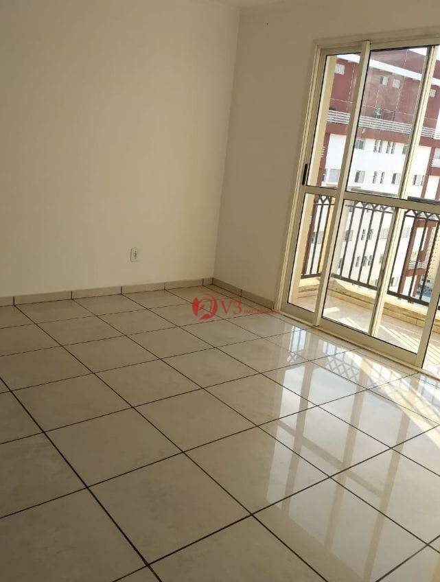 Apartamento à venda com 2 quartos, 70m² - Foto 14