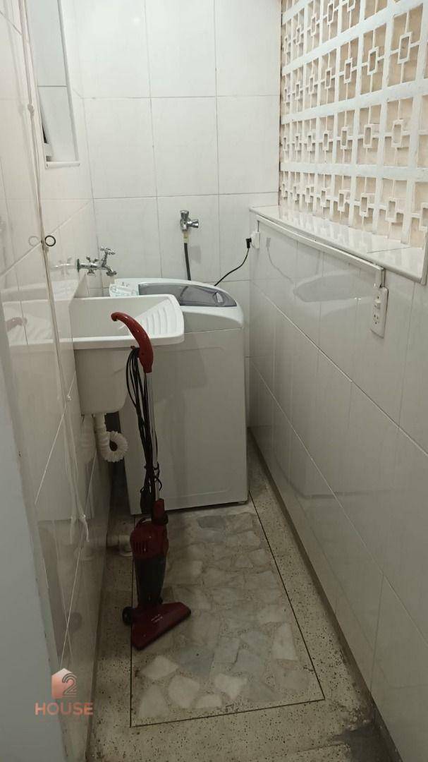 Apartamento para alugar com 1 quarto, 50m² - Foto 13