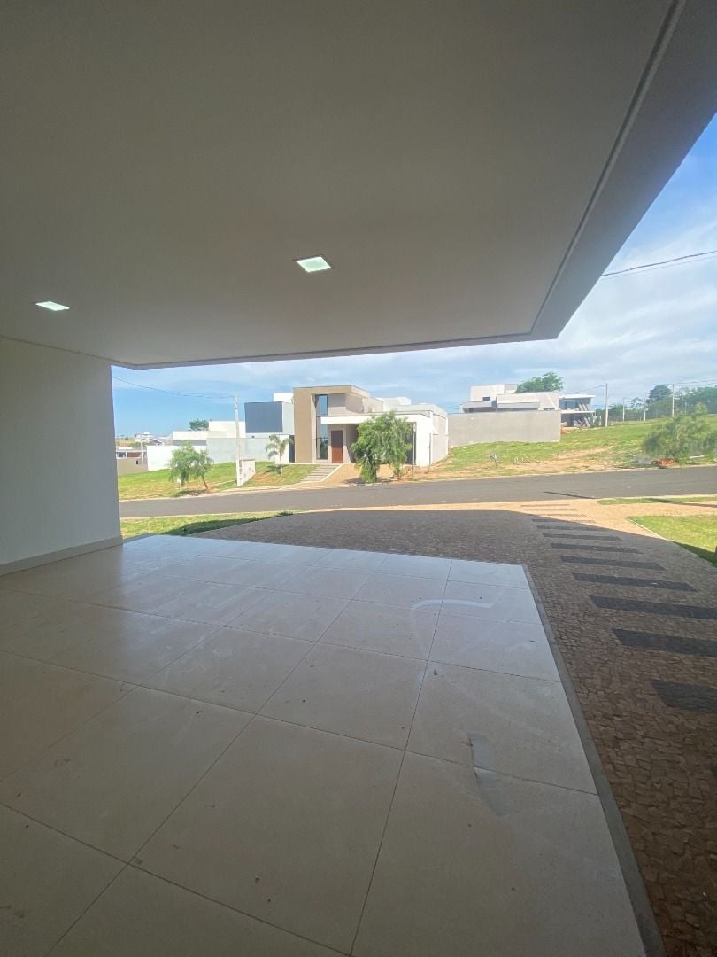 Casa à venda com 4 quartos, 280m² - Foto 4